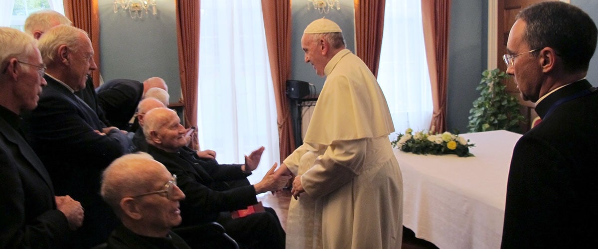 « IL NE SUFFIT PAS DE TOURNER LA PAGE. IL FAUT REDONNER VIE » La rencontre privée du pape François avec les jésuites en Irlande